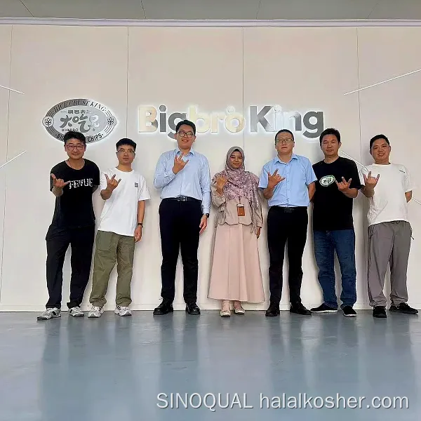 雅各之星 验厂合照